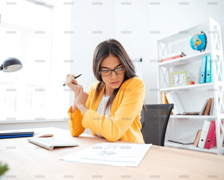 businesswoman-analysing-documeGrupo Xpertos - Diseño Grafico - Desarrollo y Diseño de Paginas web - marketing digital Paginas web optimización SEO on-page Creación Web y Comercio Electrónico Profesional Fotografía y Contenido AudiovisualGrupo Xpertos - Diseño Grafico - Desarrollo web - marketing digital Paginas web optimización SEO on-page Creación Web y Comercio Electrónico Profesional Fotografía y Contenido Audiovisualnt-P8WSNMC.jpg